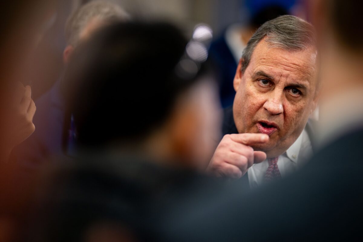 Chris Christie Resists Calls to Quit 2024 GOP Primary