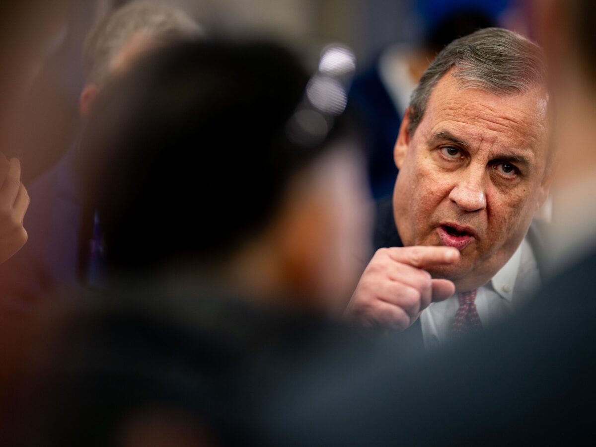 Chris Christie Resists Calls to Quit 2024 GOP Primary