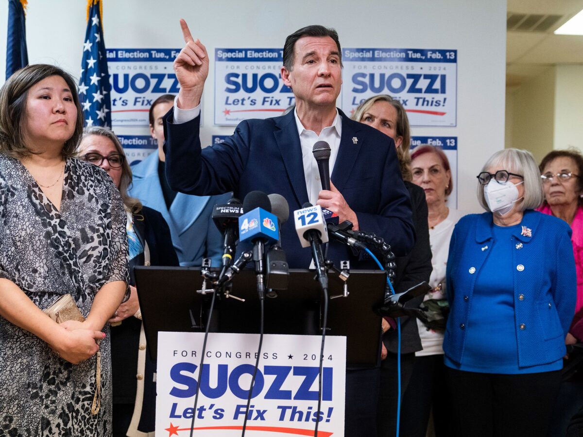 Democrats Face Uphill Battle in New York's 2022 Midterm Elections