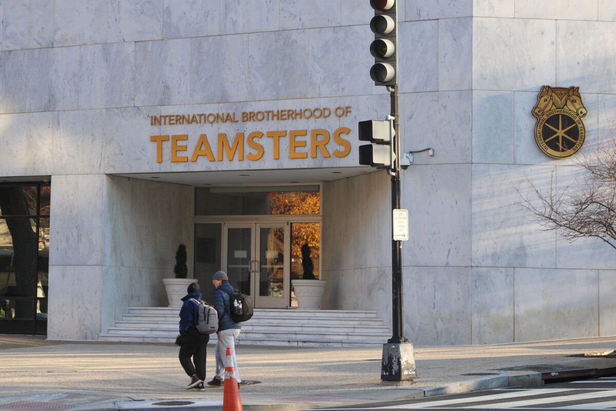 Teamsters' Political Arm Donates to Republican National Committee