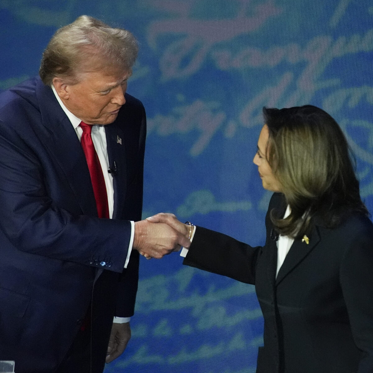 Harris Concedes: Trump’s Stunning Comeback in 2024 Presidential Race